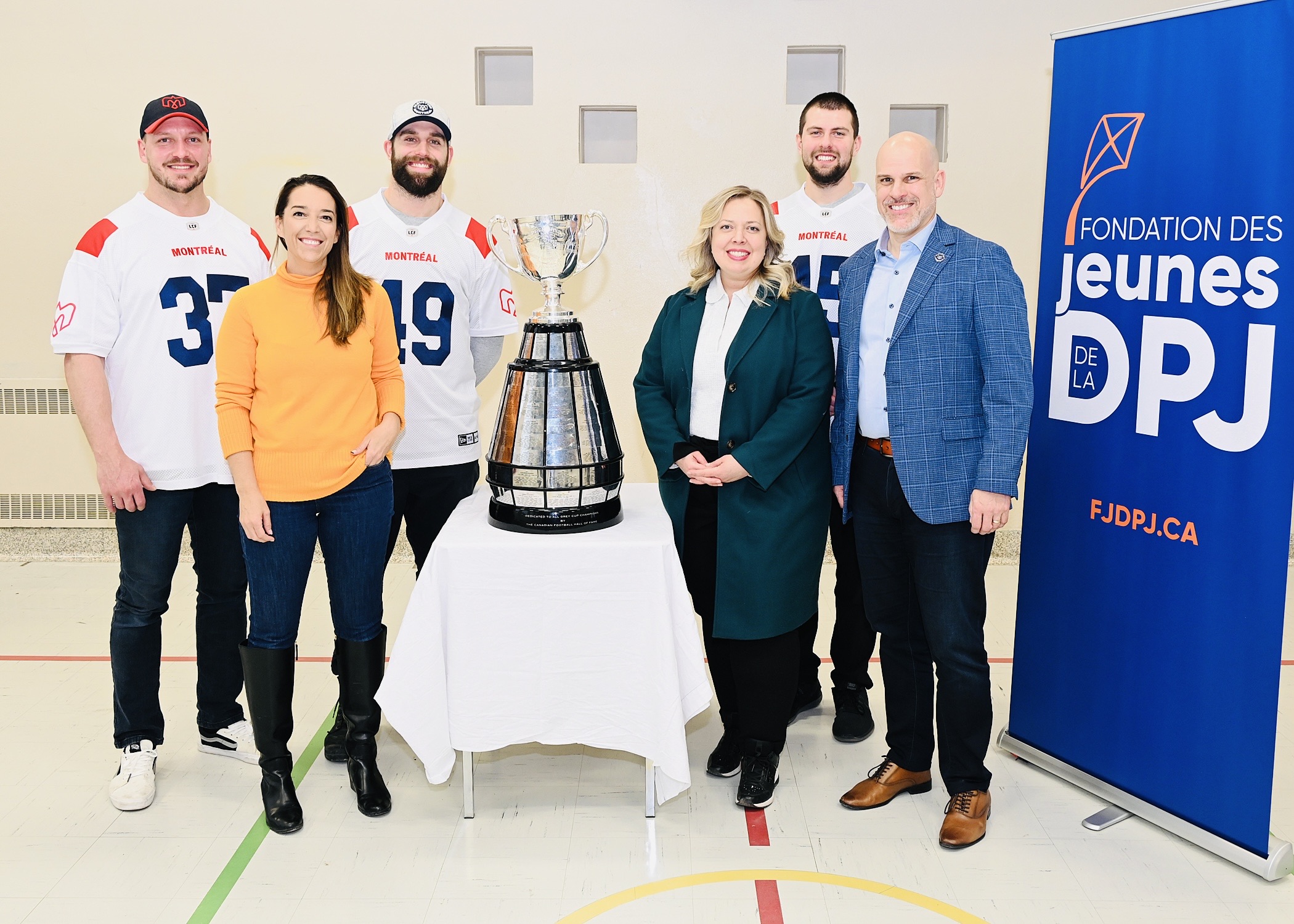 Les Alouettes visitent des jeunes de la DPJ à l’occasion des Journées de la persévérance scolaire