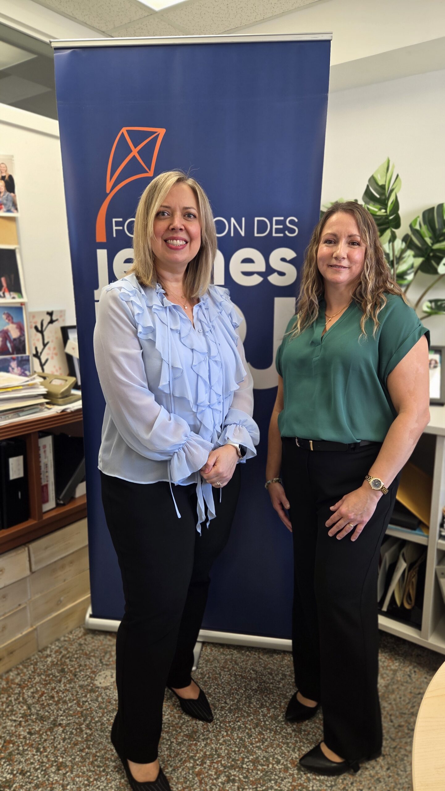 Fabienne Audette, présidente-directrice générale, et Marie-Eve Jobin, nouvelle directrice administrative à la Fondation des jeunes de la DPJ.